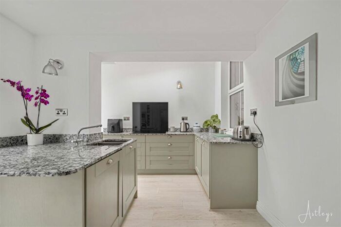 3 Bedroom Terraced House For Sale In Woodville Road, Mumbles, Swansea, SA3