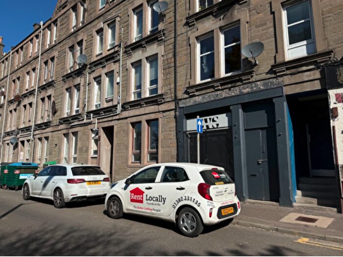 2 Bedroom Flat To Rent In Lyon Street, Dundee, DD4