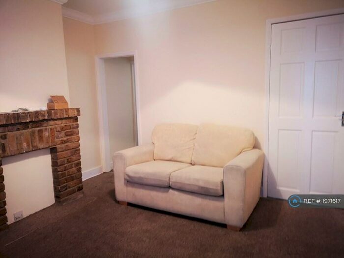 1 Bedroom Flat To Rent In Hart Street, Reading, RG1