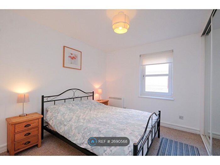 1 Bedroom Flat To Rent In Nelson Court, Aberdeen, AB24