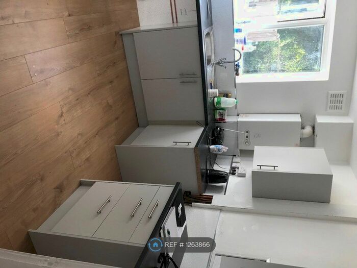 3 Bedroom Terraced House To Rent In Salop Street, Wolverhampton, WV14