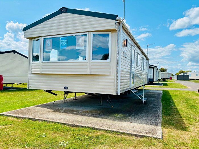 3 Bedroom Park Home For Sale In Steeple Bay Holiday Park, CM0
