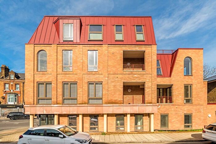 1 Bedroom Flat For Sale In Brockley Cross, Brockley, SE4