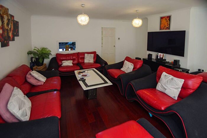 4 Bedroom Terraced House To Rent In Howard Close, Watford, WD24