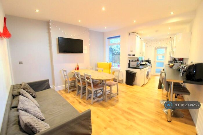 4 Bedroom End Of Terrace House To Rent In Trent Road, Beeston, Nottingham, NG9