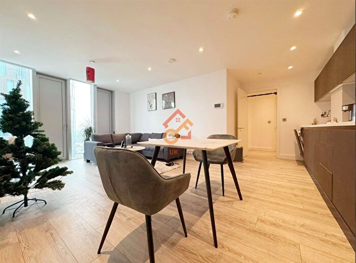 1 Bedroom Flat To Rent In Blade Tower, Silvercroft Street, Manchester, M15