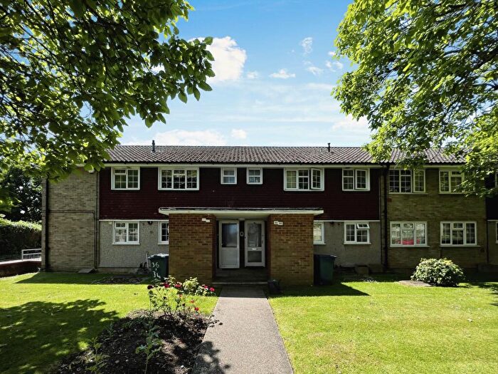 2 Bedroom Flat To Rent In Merrion Avenue, Stanmore, HA7