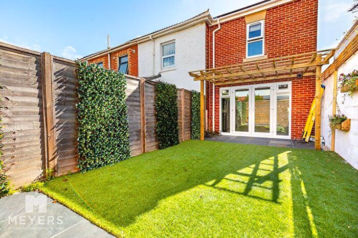2 Bedroom End Of Terrace House For Sale In Windham Road, Springbourne, BH1