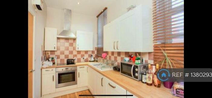 2 Bedroom Flat To Rent In Nightingale House, Nottingham, NG3