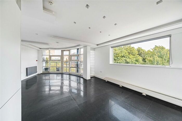 1 Bedroom Flat To Rent In Royal College Street, London, NW1