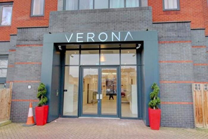 1 Bedroom Flat To Rent In Wellington Street, Slough, Berkshire, SL1