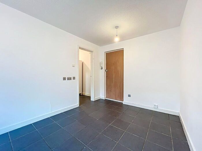 Studio To Rent In Harlequin Court, Newport Road, Roath, Cardiff, CF24
