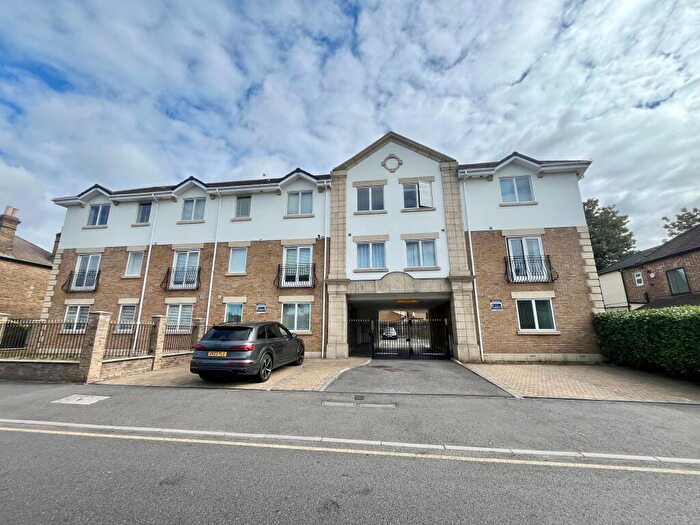 1 Bedroom Flat To Rent In Albert Road, Romford, RM1
