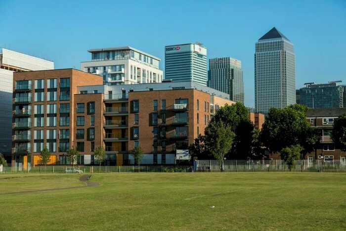 1 Bedroom Apartment To Rent In Lindfield Street, London, E14