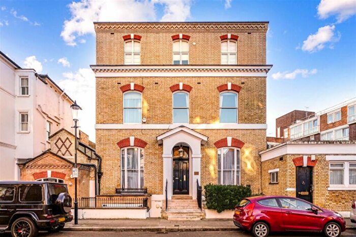 2 Bedroom Flat To Rent In Fernshaw Road, Chelsea, SW10