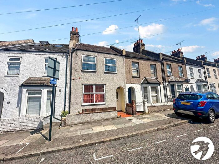 2 Bedroom Terraced House To Rent In Swingate Lane, London, SE18