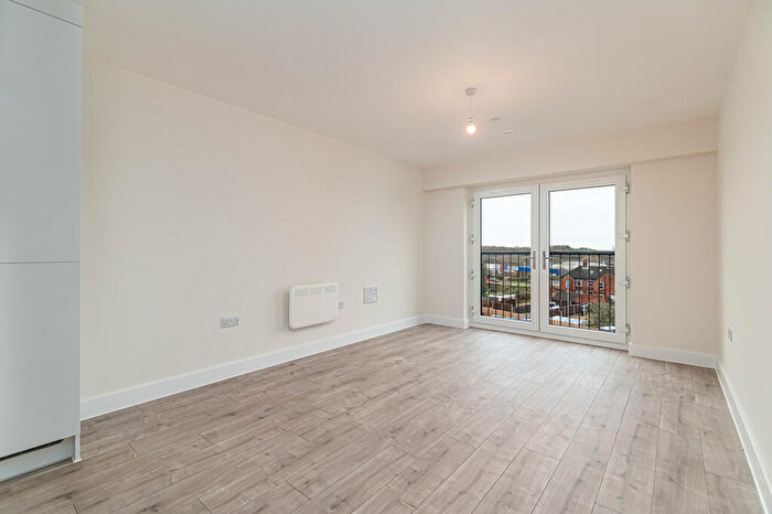 1 Bedroom Flat To Rent In Hunslet House, Station Quarter, Corby, NN17