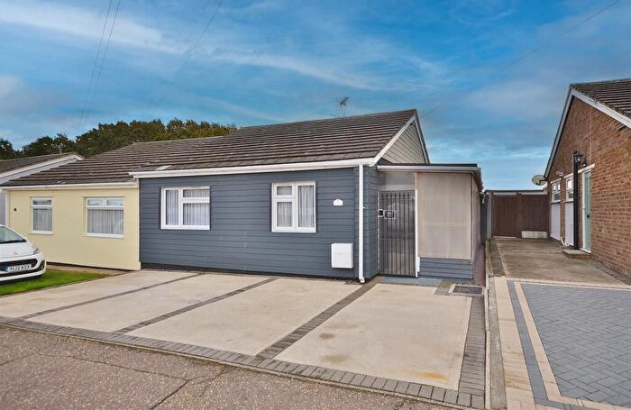 2 Bedroom Semi-Detached Bungalow For Sale In Stanley Road, Clacton-On-Sea, CO15
