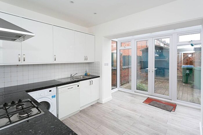 3 Bedroom Terraced House To Rent In Leavesden Road, Watford, WD24