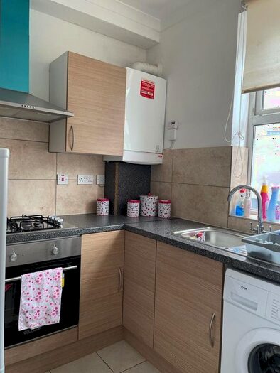 Studio To Rent In High Street, Harrow, HA3