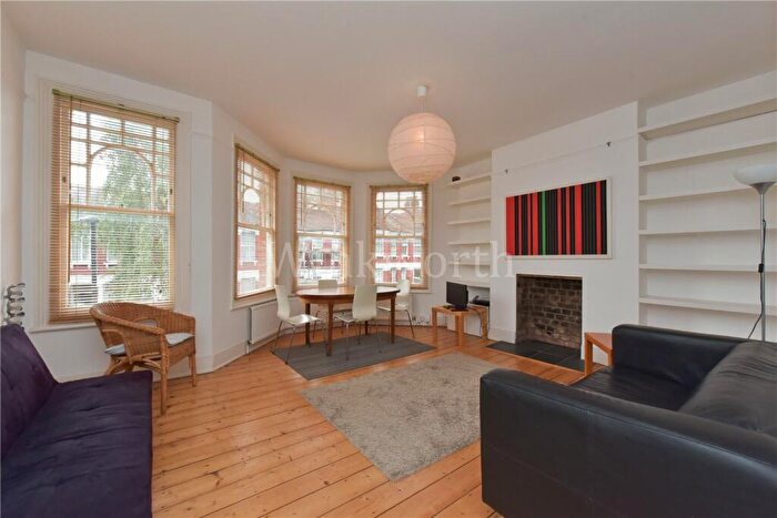 2 Bedroom Apartment To Rent In Hewitt Road, Harringay Ladder, N8