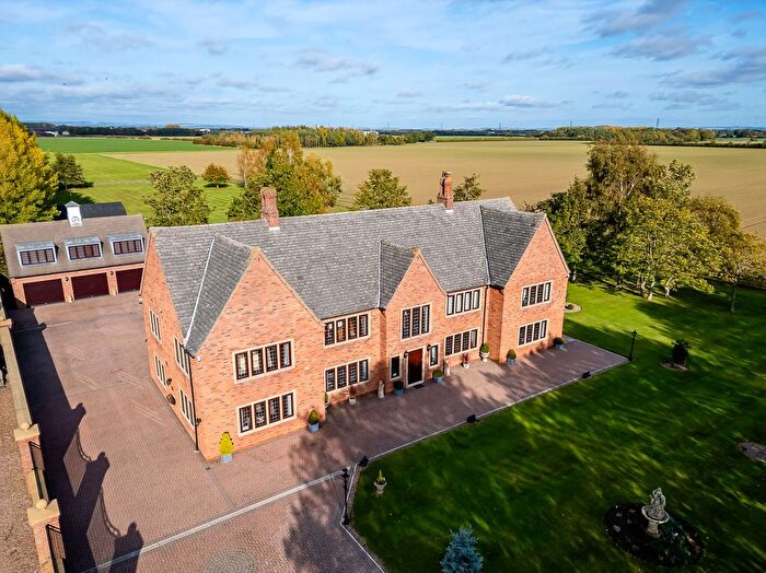 6 Bedroom Detached House For Sale In Breighton Hall, Breighton, YO8