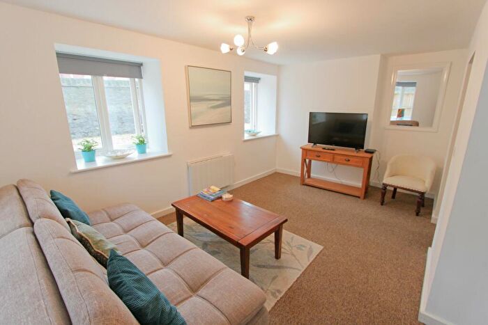 2 Bedroom Flat To Rent In Champion Court, Champion Square, St. Pauls, Bristol, BS2