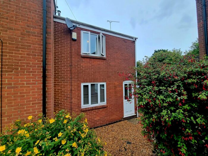 2 Bedroom Property To Rent In The Spinney, Ripley, DE5