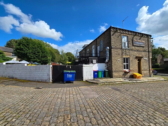 8 Bedroom Property For Sale In Cedar Tree Haugh Fold, Newhey, Rochdale, OL16