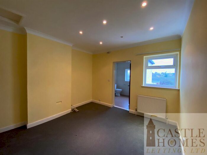 2 Bedroom End Of Terrace House To Rent In Gorleston Road, Oulton, Lowestoft, NR32