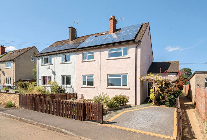 4 Bedroom Semi-Detached House For Sale In Devereaux Crescent, Ebley, Stroud, Gloucestershire, GL5