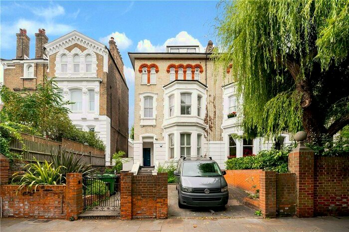 2 Bedroom Flat To Rent In Rosslyn Hill, Hampstead, NW3