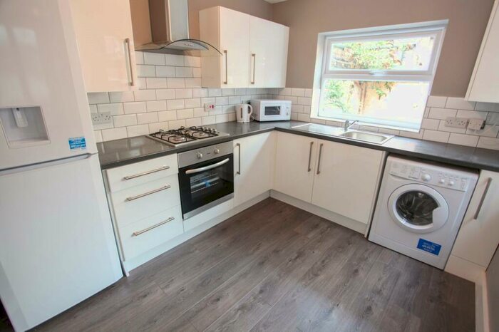 3 Bedroom House To Rent In Halsbury Road, L6