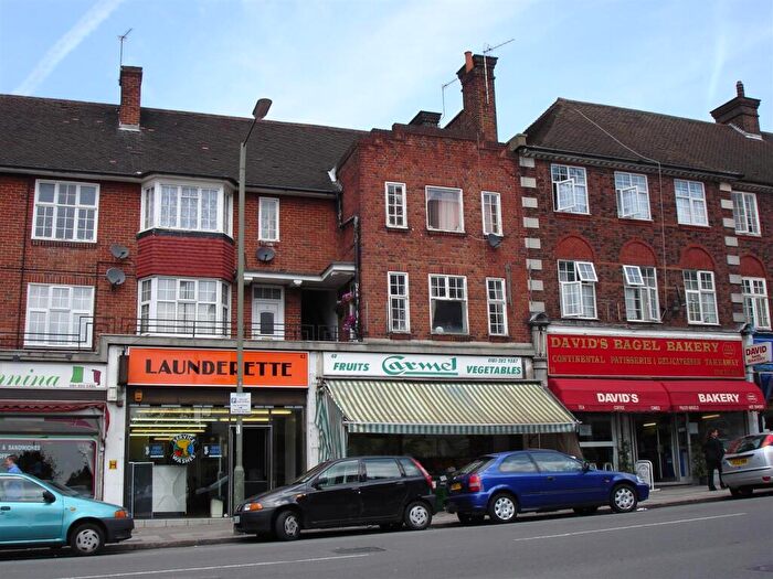 2 Bedroom Apartment To Rent In Vivian Mansions, Vivian Avenue, London, NW4