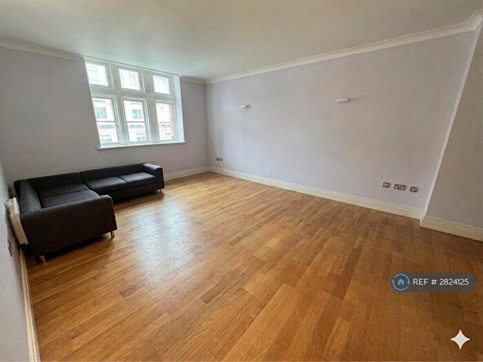2 Bedroom Flat To Rent In Victoria House, London, EC4Y