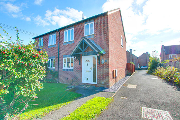 3 Bedroom Semi-Detached House For Sale In Waltham Chase - No Forward Chain, SO32