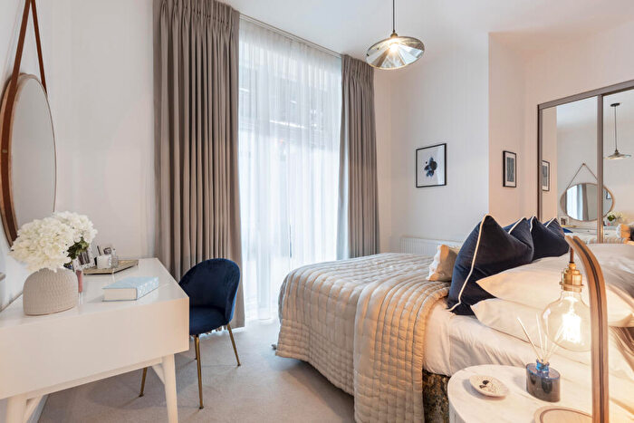 1 Bedroom Apartment For Sale In Cooks Road, Stratford, London, E15