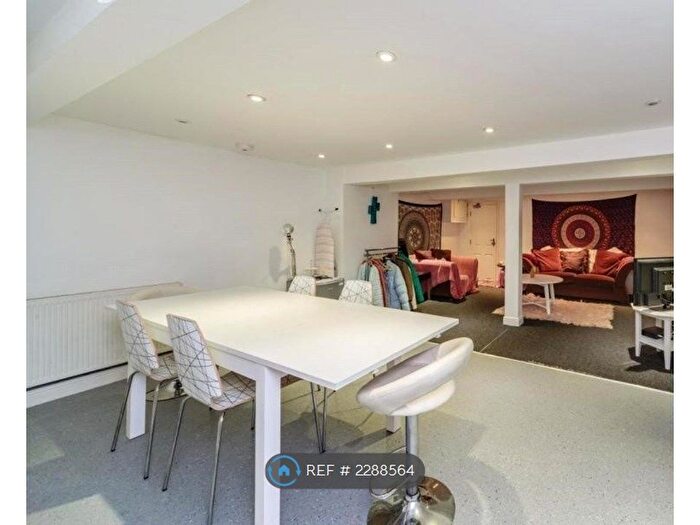 6 Bedroom Terraced House To Rent In Lewes Road, Brighton, BN2