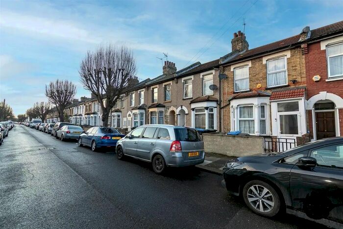 3 Bedroom Terraced House To Rent In Edmonton, London, N18