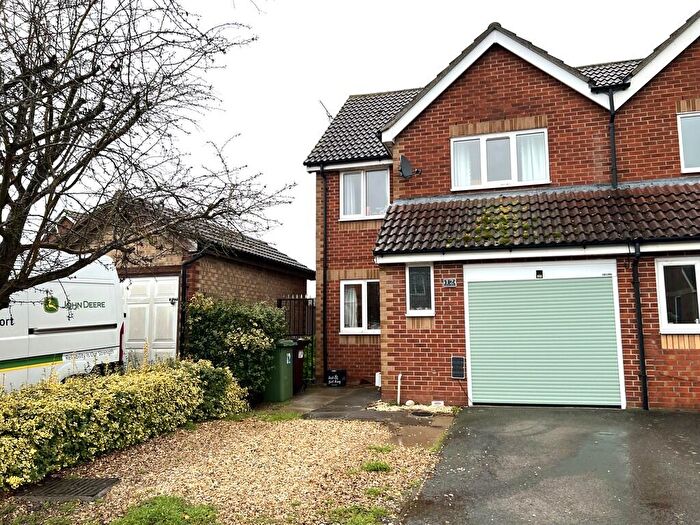 3 Bedroom Semi-Detached House For Sale In Gull Way, Chatteris, Cambs, PE16