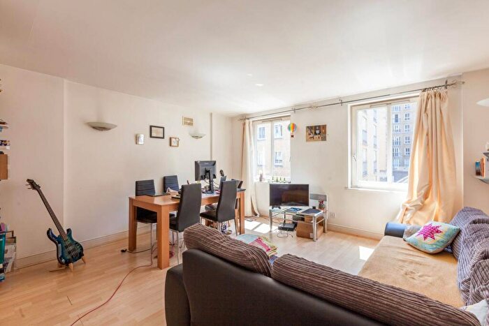 1 Bedroom Flat To Rent In Coke Street, Aldgate, London, E1