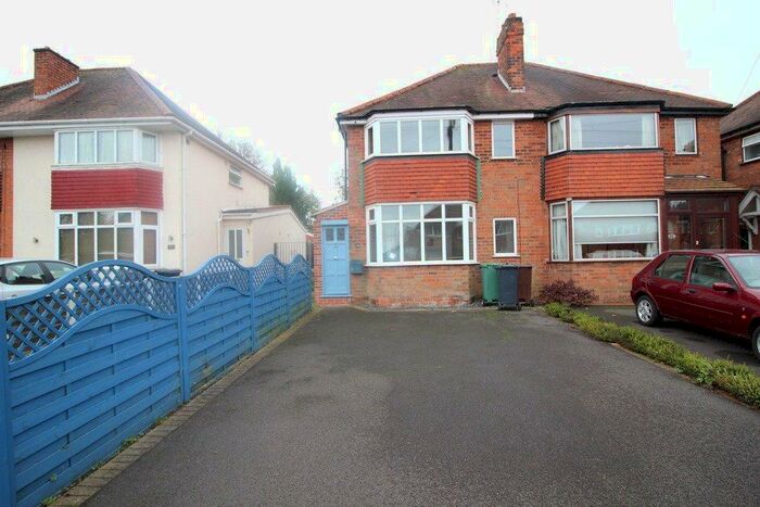 3 Bedroom Semi-Detached House To Rent In Redlands Road, Solihull, B91
