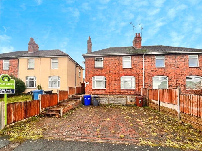 3 Bedroom Semi-Detached House For Sale In Bladon Street, Burton-on-Trent, Staffordshire, DE15