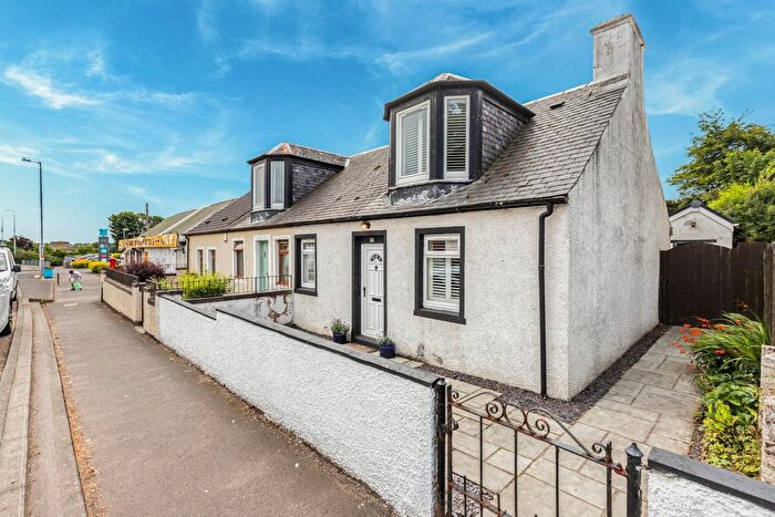 2 Bedroom Semi-Detached House For Sale In Greenock Road, Bishopton, Renfrewshire, PA7