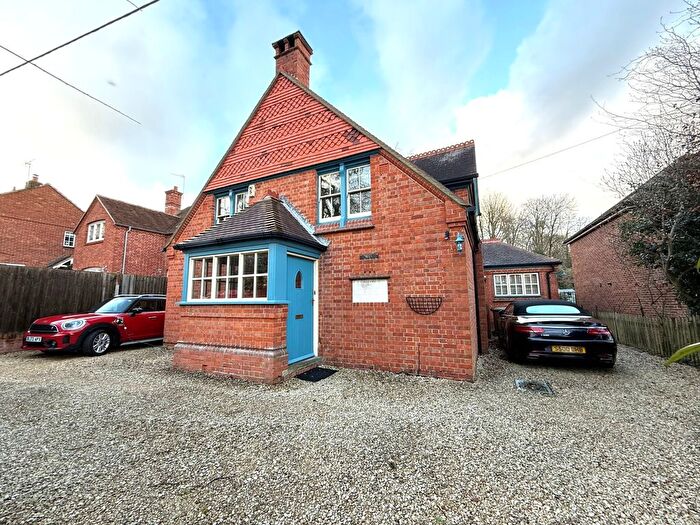 2 Bedroom Detached House To Rent In Rokeby Drive, Tokers Green, RG4