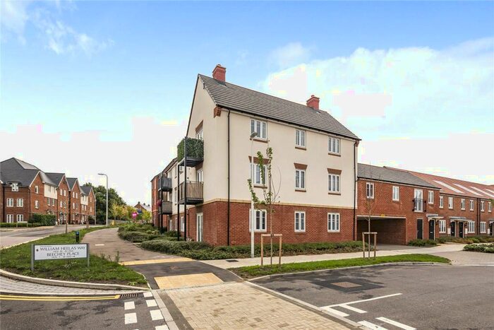 2 Bedroom Apartment To Rent In William Heelas Way, Wokingham, Berkshire, RG40
