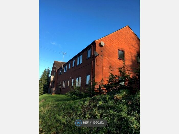 2 Bedroom Flat To Rent In Elizabeth Court, Droitwich, WR9