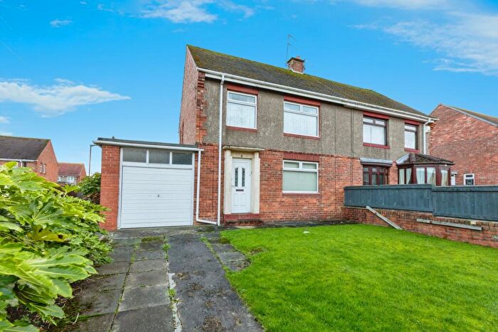 3 Bedroom Semi Detached House For Sale In Garsdale Avenue, Washington, Tyne And Wear, NE37