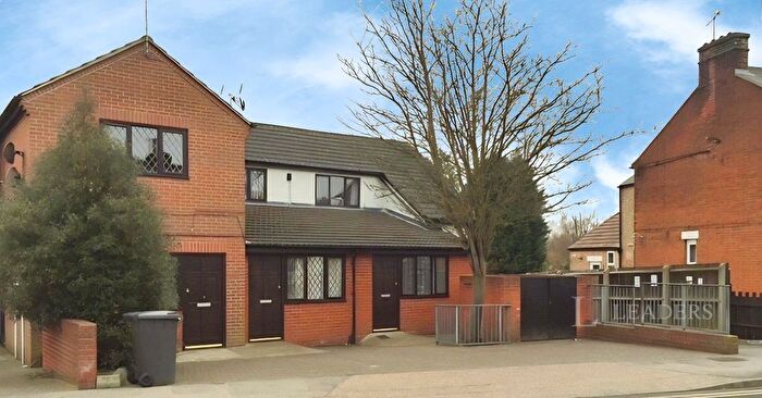 1 Bedroom Flat To Rent In Bramford Lane, Ipswich, Suffolk, IP1