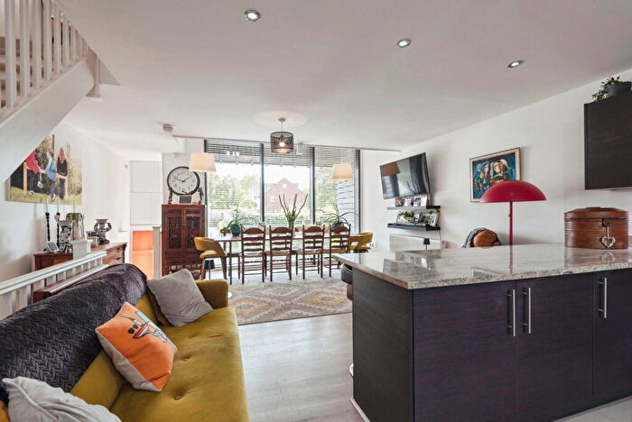 2 Bedroom Mews For Sale In Musgrove Maltings, Baldock, SG7